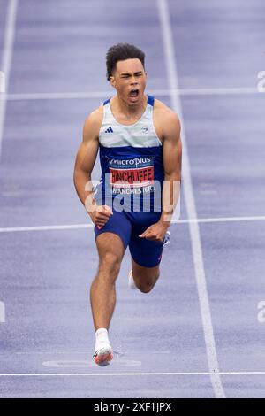 Manchester, England am Samstag, 29. Juni 2024. Louie Hinchliffe gewinnt die 100-Meter-Strecke der Männer während der Microplus UK Athletics Championships am Samstag, den 29. Juni 2024, in der Manchester Regional Arena in Manchester, England. (Foto: Pat Scaasi | MI News) Credit: MI News & Sport /Alamy Live News Stockfoto