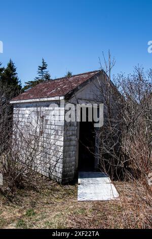 Verfallene verlassene Schuppen an der Red Head Road in Saint John, New Brunswick, Kanada Stockfoto