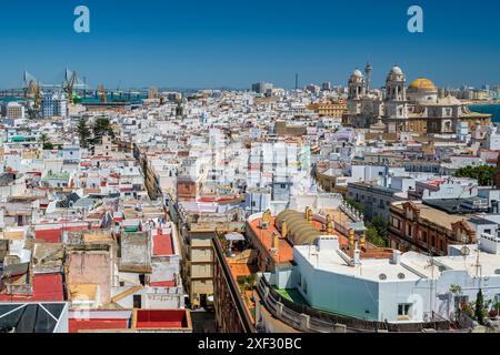 Skyline der Altstadt mit Kathedrale, Cáádz, Andalusien, Spanien Stockfoto