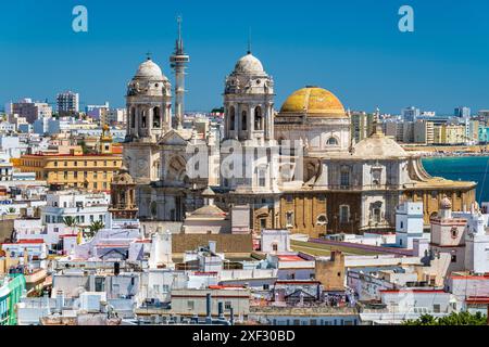 Skyline der Altstadt mit Kathedrale, Cáádz, Andalusien, Spanien Stockfoto