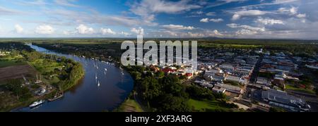 Luftlinie des Mary River durch die Stadt Maryborough an der Fraser Coast Queensland Australia Stockfoto