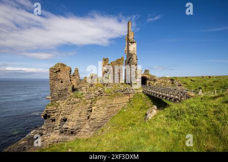 Castle Sinclair in der Bucht von Sinclair, Caithness, Schottland Stockfoto