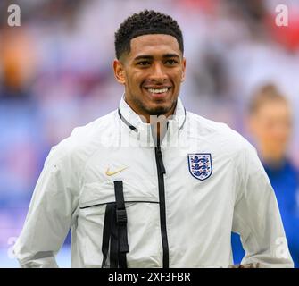 Gelsenkirchen, Deutschland. 30. Juni 2024 - England gegen Slowakei - UEFA Euro 2024 - R16 - Gelsenkirchen. Jude Bellingham. Bild : Mark Pain / Alamy Live News Stockfoto
