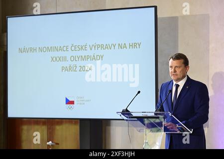 Praha, Tschechische Republik. Juli 2024. Der Leiter der tschechischen Olympischen Mission Martin Doktor auf der Plenartagung zur Genehmigung der Nominierung für die Olympischen Spiele in Paris, Prag, Tschechische Republik, am 1. Juli 2024. Quelle: Roman Vondrous/CTK Photo/Alamy Live News Stockfoto