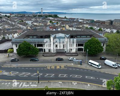 Editorial Swansea, UK - 30. Juni 2024: Der Ort des Crown Court, der sich mit Strafsachen an der St Helen's Road in Swansea, Südwales, Großbritannien befasst Stockfoto