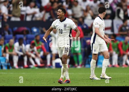 Jude Bellingham (England) während des Spiels zur UEFA Euro 2024 zwischen England 2-1 d.t.s. Slowakei in der Arena AufSchalk am 30. Juni 2024 in Gelsenkirchen. Quelle: Maurizio Borsari/AFLO/Alamy Live News Stockfoto