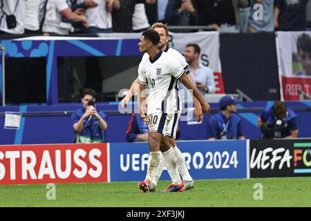 Jude Bellingham (England) während des Spiels zur UEFA Euro 2024 zwischen England 2-1 d.t.s. Slowakei in der Arena AufSchalk am 30. Juni 2024 in Gelsenkirchen. Quelle: Maurizio Borsari/AFLO/Alamy Live News Stockfoto