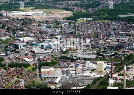 Ein Blick aus der Vogelperspektive auf das Stadtzentrum von St Helens und das Einkaufszentrum Lancashire, Nordwestengland, Großbritannien Stockfoto