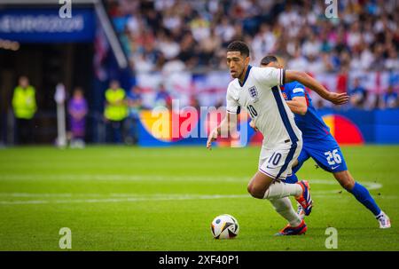 Gelsenkirchen, Deutschland. 30. Juni 2024. Jude Bellingham (eng) England - Slowakei England - Slowakei .06,2024 Credit: Moritz Muller/Alamy Live News Stockfoto