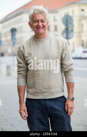 München, Deutschland. Juli 2024. Dominic Raacke bei der Sommerbrise im Rahmen der Filmfestspiele München. Quelle: Peter Kneffel/dpa/Alamy Live News Stockfoto