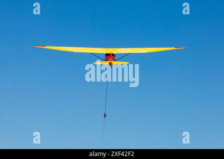 Der klassische Slingsby T21 Trainingssegler startet im Buckminster Gliding Club, Saltby, Lincolnshire, England Stockfoto