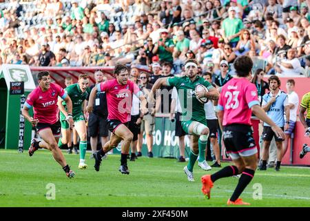 Chicago, USA, 29. Juni 2024. Major League Rugby (MLR) Chicago Hounds Wing, JULIAN DOMINGUEZ, tritt im SeatGeek Stadium gegen die Miami Sharks vor. Stockfoto