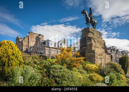 Geographie / Reise, Großbritannien, Schottland, das Royal Scots Greys Monument in Princes Street Gardens, ADDITIONAL-RIGHTS-CLEARANCE-INFO-NOT-AVAILABLE Stockfoto