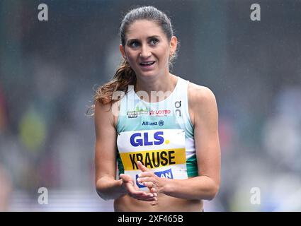 Braunschweig, Deutschland. 30. Juni 2024. Leichtathletik: Deutsche Meisterschaften im Eintracht-Stadion. 3000m Hindernislauf, Finale, Frauen. Gesa Krause im Ziel. Quelle: Sven Hoppe/dpa/Alamy Live News Stockfoto