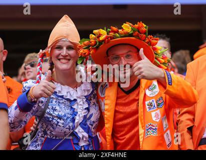Hamburg, Deutschland. Juni 2024. firo : 16.06.2024, Fußball: UEFA EURO 2024, EM, Europameisterschaft 2024, Gruppenphase, M07, Match 07, Polen Polen - Niederlande Niederlande Holland Fans der Niederlande Niederlande Holland Credit: dpa/Alamy Live News Stockfoto