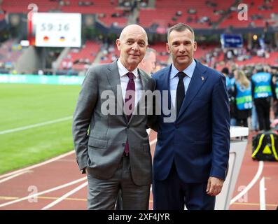 Nürnberg, Deutschland. Juni 2024. firo : 03.06.2024, Fußball, Fußball: DFB-Nationalmannschaft, Freundschaftsspiel, internationale Matches Männer, Männer, GER, Deutschland - UKR, Ukraine DFB-Präsident Bernd Neuendorf mit dem ehemaligen Spieler Andriy Schewtschenko, Schewtschenko, Schewtschenku, Ukraine Credit: dpa/Alamy Live News Stockfoto