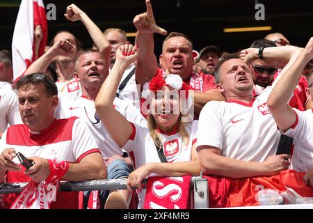 Hamburg, Deutschland. Juni 2024. firo : 16.06.2024, Fußball: UEFA EURO 2024, EM, Europameisterschaft 2024, Gruppenphase, M07, Match 07, Polen Polen Polen - Niederlande Niederlande Niederlande 1:2 Fans von Polen Polen Polen Credit: dpa/Alamy Live News Stockfoto
