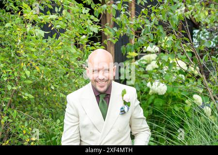 East Molesey, Großbritannien. Juli 2024. Tom Allen besuchte das RHS Hampton Court Palace Garden Festival in East Molesey, Surrey, das heute auf dem Gelände des historischen Hampton Court Palace in East Molesey, Surrey stattfindet. Das Festival findet vom 1. Juli bis Sonntag, 7. Juli 2024 statt. Quelle: Maureen McLean/Alamy Live News Stockfoto