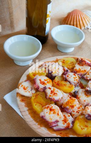 Pulpo Wein ein Feira und Ribeiro. Galicien, Spanien. Stockfoto