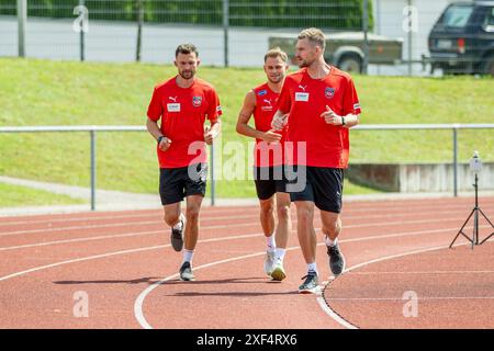 Patrick Mainka (FC Heidenheim, #06), Leonardo Weschenfelder Scienza, Denis Thomalla (FC Heidenheim, #11), GER, FC Heidenheim, Laktattest, Fussball, Bundesliga, Spielzeit 2024/2025, 01.07.2024, Foto: Eibner-Pressefoto/Sascha Walther Stockfoto