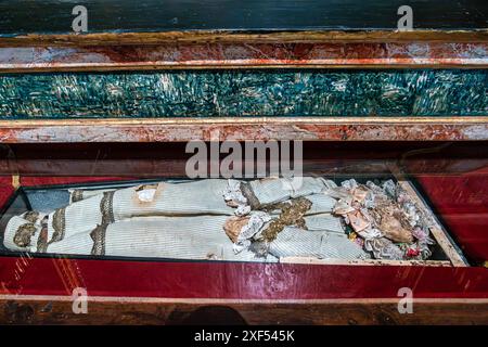 Das Innere des Klosters Jesu von Setubal in Portugal. Kirche des ehemaligen Klosters Jesu. Das erste Gebäude im Manuelinstil in Portugal Stockfoto