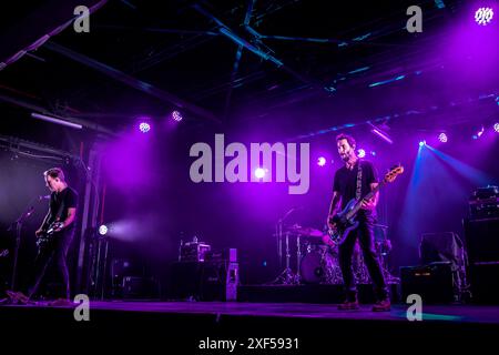 Turin Italien. 30. Juni 2024. Die amerikanische Alternative-Rock-Band DOGSTAR tritt live auf der Bühne im OGR Torino während der „OGR Sonic City“ auf. Vermerk: Rodolfo Sassano/Alamy Live News Stockfoto