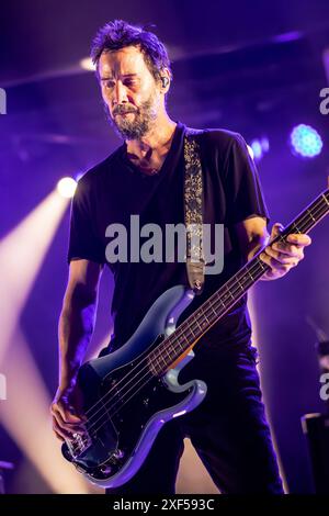 Turin Italien. 30. Juni 2024. Die amerikanische Alternative-Rock-Band DOGSTAR tritt live auf der Bühne im OGR Torino während der „OGR Sonic City“ auf. Vermerk: Rodolfo Sassano/Alamy Live News Stockfoto