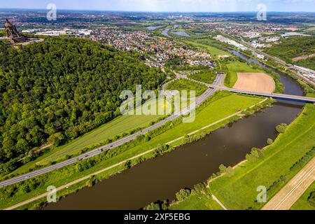 Luftaufnahme, Kaiser-Wilhelm-Denkmal, Kulturdenkmal, Wiehengebirge und Weser, Brücke Portastraße, Bundesstraße B61 mit Tunneleingang, Stockfoto