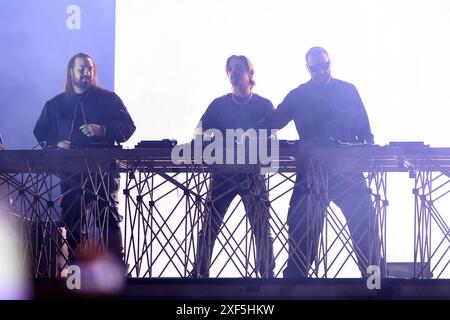 30. Juni 2024, Lucca, Lucca, Italien: Swedish House Mafia tritt beim Lucca Summer Festival vor einem warmen Publikum auf. (Kreditbild: © Stefano Dalle Luche/Pacific Press via ZUMA Press Wire) NUR REDAKTIONELLE VERWENDUNG! Nicht für kommerzielle ZWECKE! Stockfoto