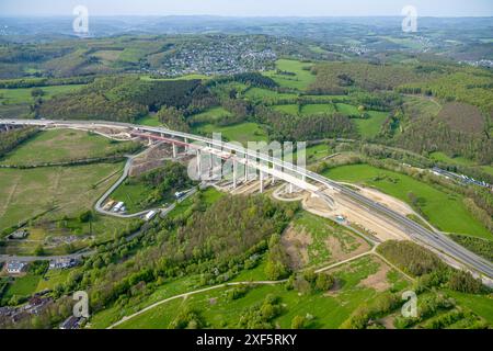 Luftsicht, Talbrücke Rinsdorf Baustelle und Neubau, Autobahn A45 Sauerlandlinie, Fernsicht zum Stadtteil Wilsndorf-Obersdo Stockfoto