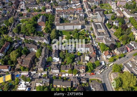 Luftansicht, Himmelsmesse an der Ruhrstraße am Gebäude der Sparkasse Witten und mit Steuergebäude, Altersheim Voß'sc Stockfoto