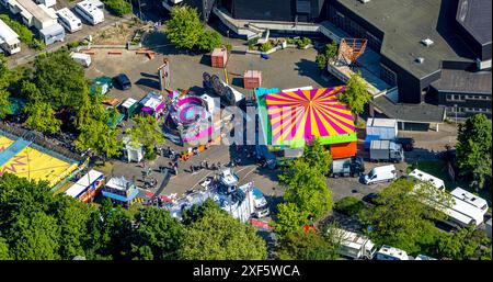 Luftaufnahme, Himmelfahrtsmesse in der Berger Straße am Saalbau Witten, Karussell und Stände, Witten, Ruhrgebiet, Nordrhein-Westfalen, Deutschland, Luftbild, Stockfoto