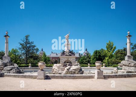 Herkules- und Antaeus-Brunnen im Parterre-Garten, ein griechischer Held, der, von Juno wütend getrieben, seine Kinder tötete. Aranjuez. Madrid. Stockfoto