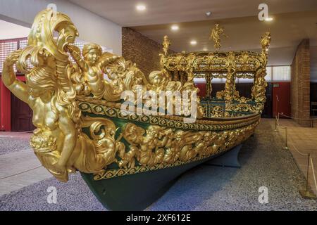 Falua von Carlos II oder Königliches Boot des Königlichen Faluas Museums im Jardin del Principe de Aranjuez, Madrid, Autonome Gemeinschaft, Spanien, Europa. Stockfoto