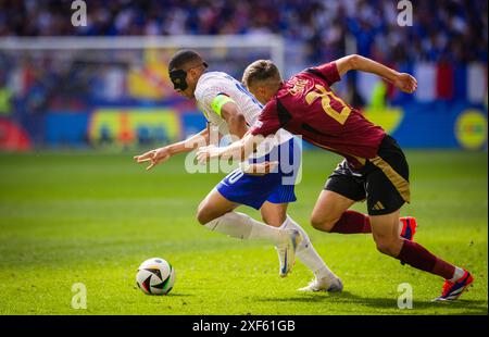 Düsseldorf, Deutschland. Juli 2024. Kylian Mbappe (FRA) Timothy Castagne (BEL) France - Belgium France - Belgien 01.07.2024 Credit: Moritz Muller/Alamy Live News Stockfoto