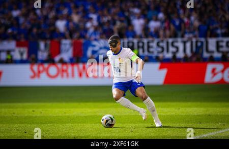 Düsseldorf, Deutschland. Juli 2024. Kylian Mbappe (FRA) mit Gesichtsmaske Frankreich - Belgien Frankreich - Belgien 01.07.2024 Credit: Moritz Müller/Alamy Live News Stockfoto