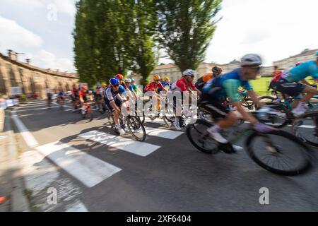 Tour de France in Turin (3. Etappe) führt am 1. Juli 2024 am königlichen Jagdschloss Stupinigi vorbei. Stockfoto