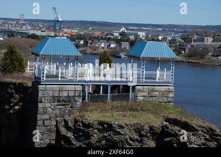 Aussichtsplattform an den Reversing Falls Rapids in Saint John, New Brunswick, Kanada Stockfoto