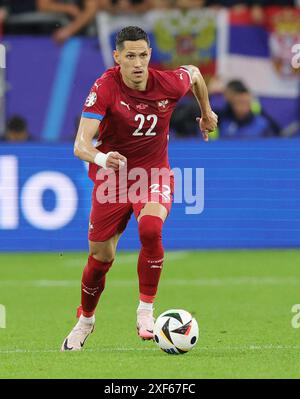 Gelsenkirchen, Deutschland. Juni 2024. firo: 16.06.2024, Fußball: UEFA EURO 2024, EM, Europameisterschaft 2024, Gruppenphase, M05, Match 05, Serbien - England 0:1 Sasa Lukic, Serbien, Einzelaktion Credit: dpa/Alamy Live News Stockfoto