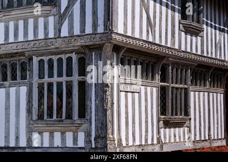 Lavenham ist ein Dorf, eine Bürgergemeinde und Wahlbezirk im Distrikt Babergh im County Suffolk, England Stockfoto