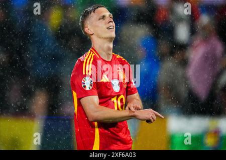 Köln, Deutschland. 30. Juni 2024. Dani Olmo aus Spanien feiert, nachdem er beim Spiel der UEFA Euro 2024 zwischen Spanien und Georgien im Achtelfinale am 30. Juni 2024 im Rhein Energie Stadion in Köln ein Tor geschossen hat. (Foto: Bagu Blanco/PRESSINPHOTO) Credit: PRESSINPHOTO SPORTS AGENCY/Alamy Live News Stockfoto