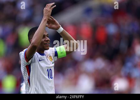 Düsseldorf, Deutschland. Juli 2024. Kylian Mbappe aus Frankreich feiert am 1. Juli 2024 das Achtelfinale der UEFA Euro 2024 zwischen Frankreich und Belgien in der Arena Düsseldorf. Quelle: Marco Canoniero/Alamy Live News Stockfoto