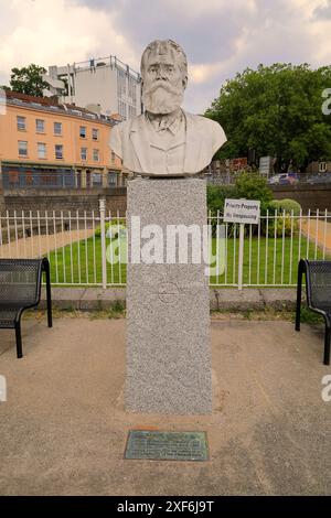 Installation zum Gedenken an Samuel Plimsoll, den Urheber der Plimsoll-Linie. . Vom Juni/Juli 2024 Stockfoto