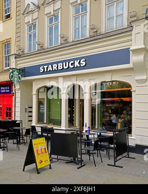 Starbucks Coffee Shop, Bristol Stadtzentrum. Vom Juni/Juli 2024 Stockfoto