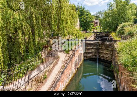 Bowbridge Lock on the Stroudwater Navigation in den Stroud Valleys, Gloucestershire, England Großbritannien Stockfoto