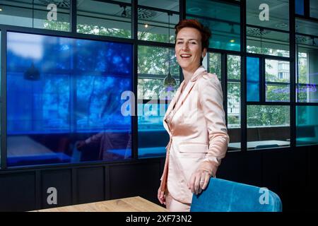 Brüssel, Belgien Juli 2024. Die belgische Politikerin Tinneke Van Hooland, Kandidatin bei den bevorstehenden Präsidentschaftswahlen der flämischen liberalen Partei Open VLD, posiert am Montag, den 1. Juli 2024 in Brüssel für den Fotografen. BELGA FOTO HATIM KAGHAT Credit: Belga News Agency/Alamy Live News Stockfoto