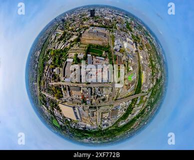 Luftaufnahme, Feuerwehr Essen Hauptwache 01 Feuerwehr, Depot Ruhrbahn GmbH Stadtmitte Straßenbahn- und Busdepot, Erdkugel, Fischaugenbild, 360 Stockfoto