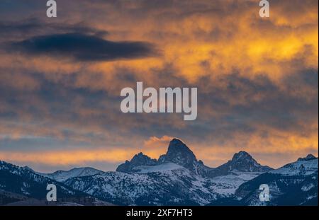 USA, Wyoming. Mount Owen, Grand und Middle Teton von Westen Stockfoto