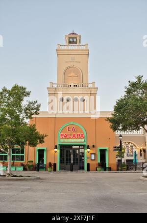 Houston, Texas USA 23. 06. 2024: Außenansicht des La Palapa Cantina-Restaurants. Stockfoto