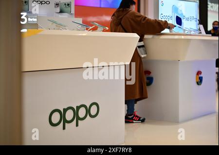 TWN - 16. März 2024: OPPO, seit 2004 weltweit führender Smartphone-Anbieter (China), ist bekannt für innovatives Design und exzellente Kameras. Stockfoto